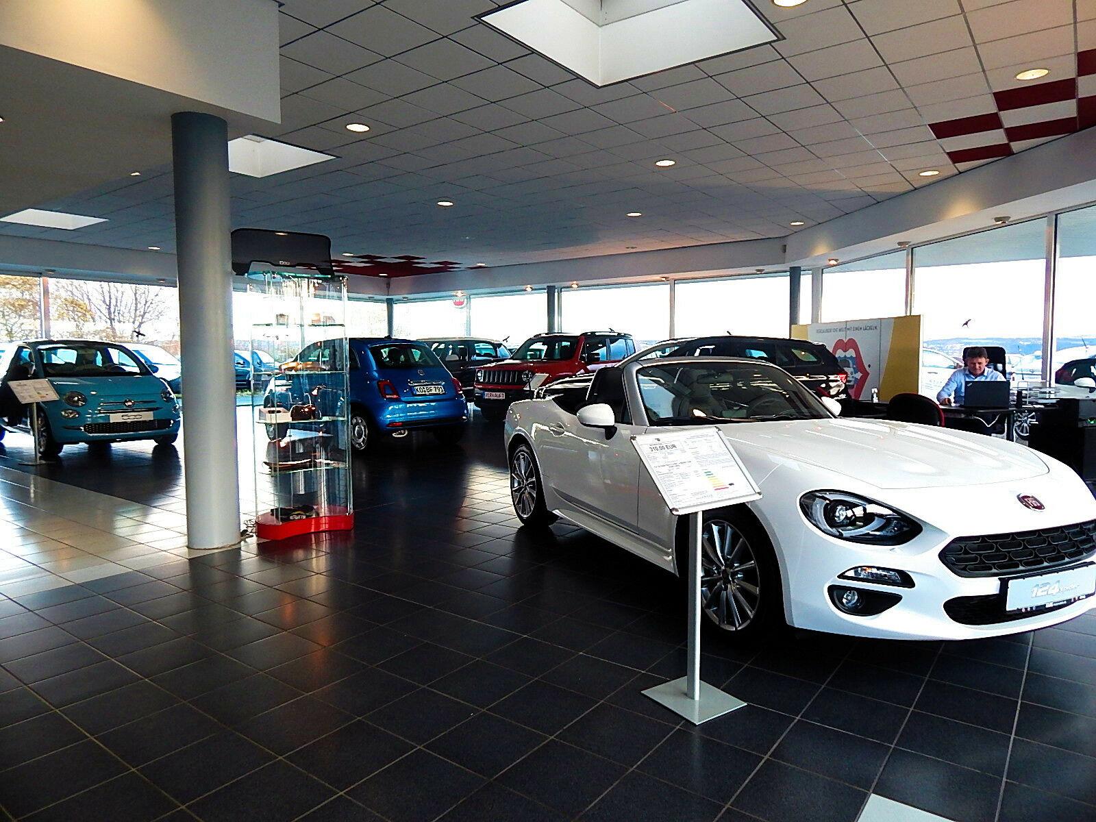 showroom-image-top
