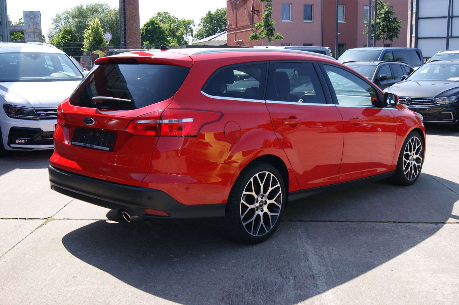 Fahrzeugabbildung Ford Focus Turnier 1.5 Titanium Aut RACEROT ACC STHZG