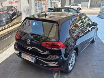 Volkswagen Golf - 3