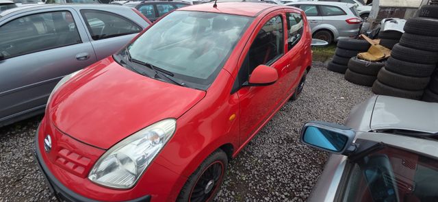 Nissan Pixo Acenta / 1.0l Benziner