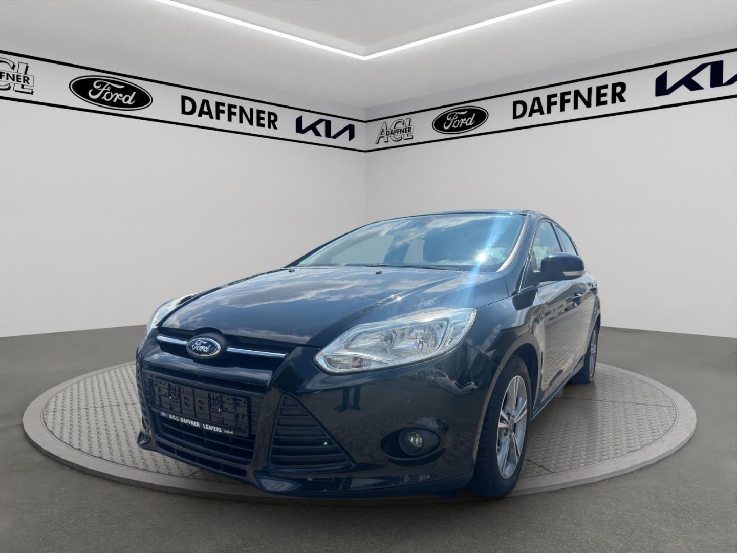 Fahrzeugabbildung Ford Focus SYNC Edition SHZ Notbremsass. Tel.-Vorb. P