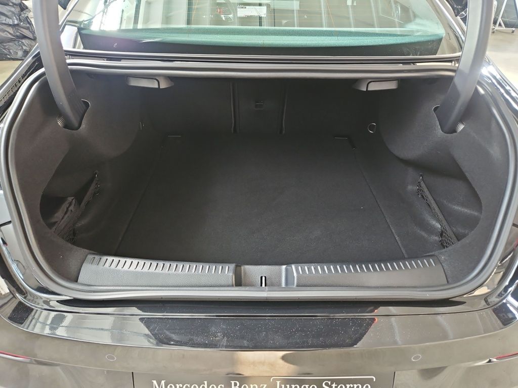 Fahrzeugabbildung Mercedes-Benz CLA 180 Coupé Progressive Distronic+ LED Memory