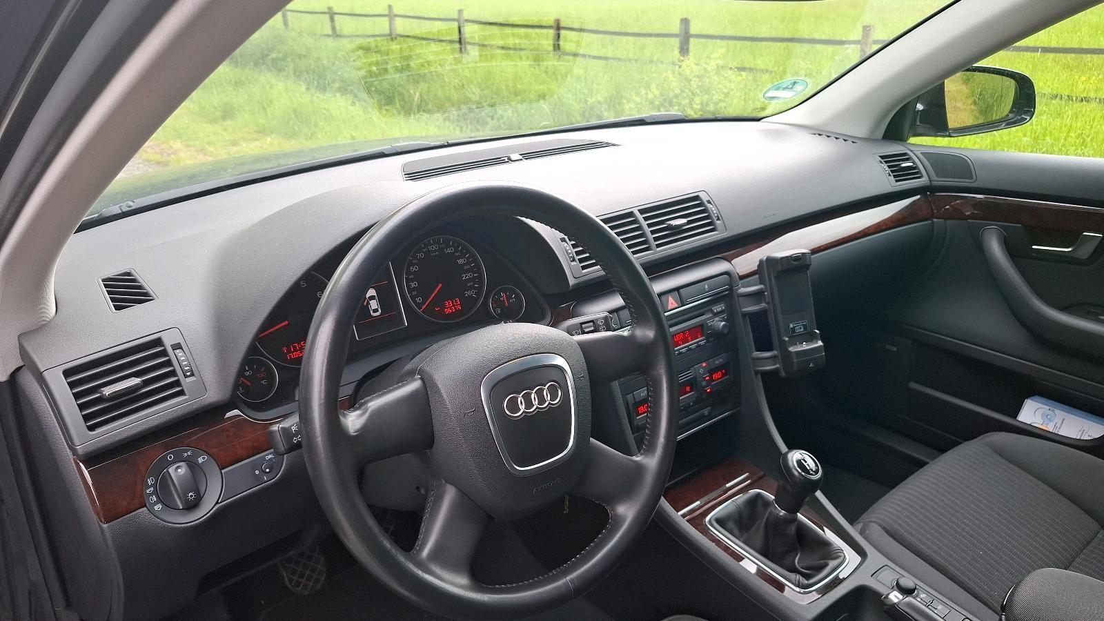 Audi A4 2006 — engine 131 HP (96kW)