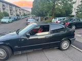 BMW Auto BMW E36 316i Compact - BMW 316 aus 1995: Compact