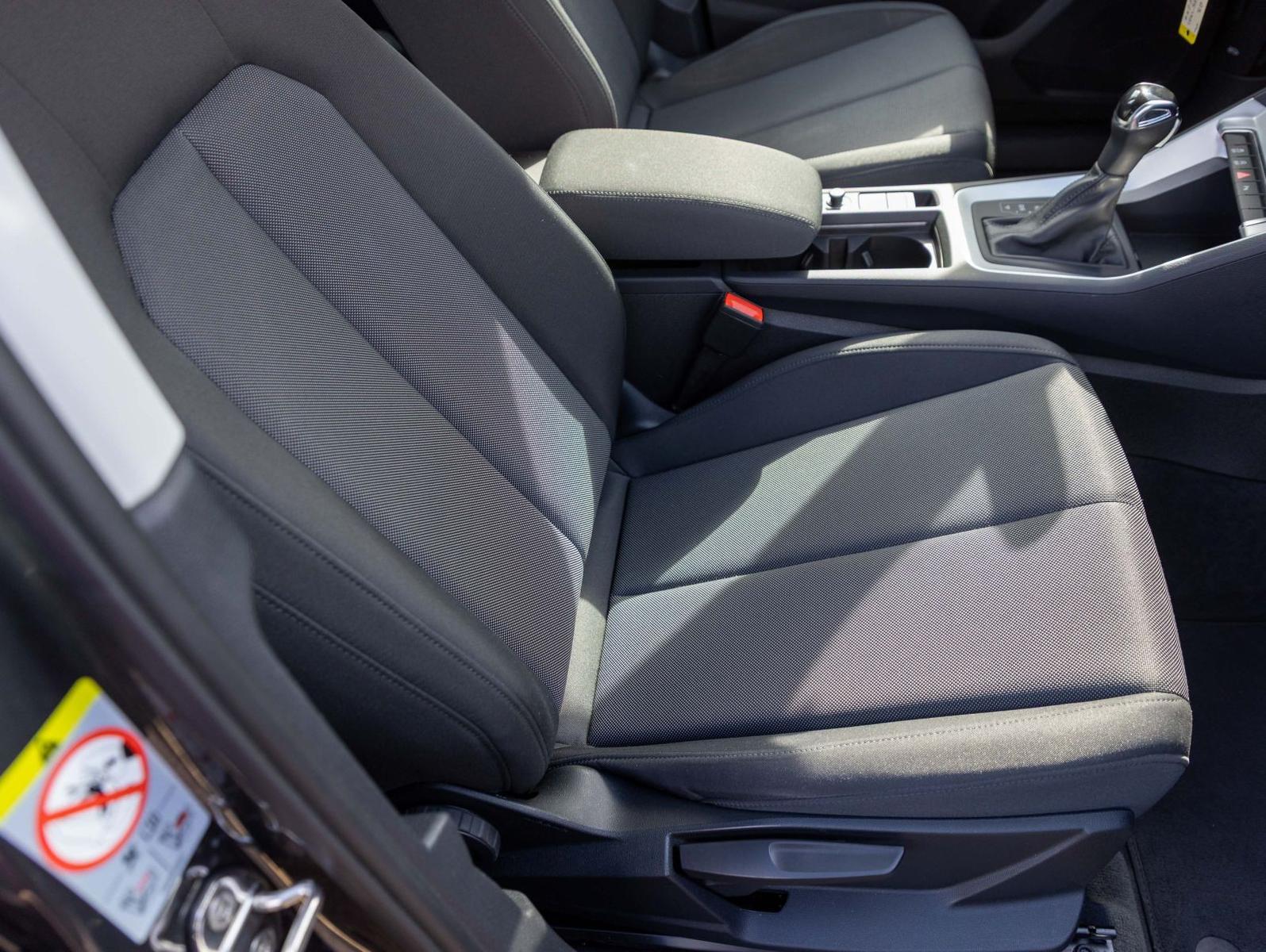 Audi Q3 SUV S line 35 TFSI 110KW DSG GRA LED AHK, миниатюра 20