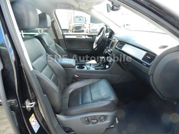 Volkswagen Touareg - 11