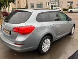 Opel Astra J Sports Tourer Selection 1.Hand Garantie - Opel Astra Gebrauchtwagen in Essen