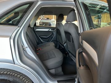 Audi Q3 sport quattro *TOTWASSIST*LED*NAVI*AHK*KAM*