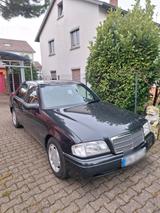 Mercedes-Benz mercedes c 220 w 202 - Mercedes-Benz C 220 mit Benzin-Antrieb