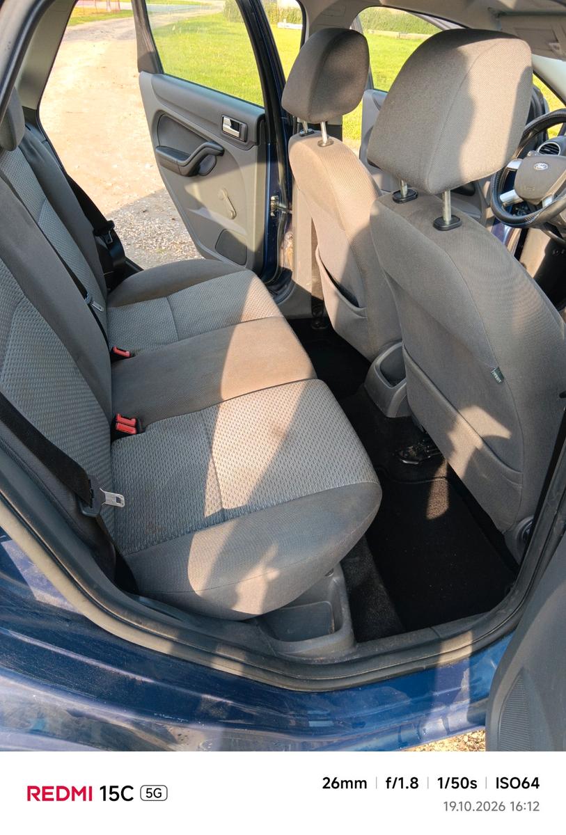 Ford Focus 2006 — photo 14
