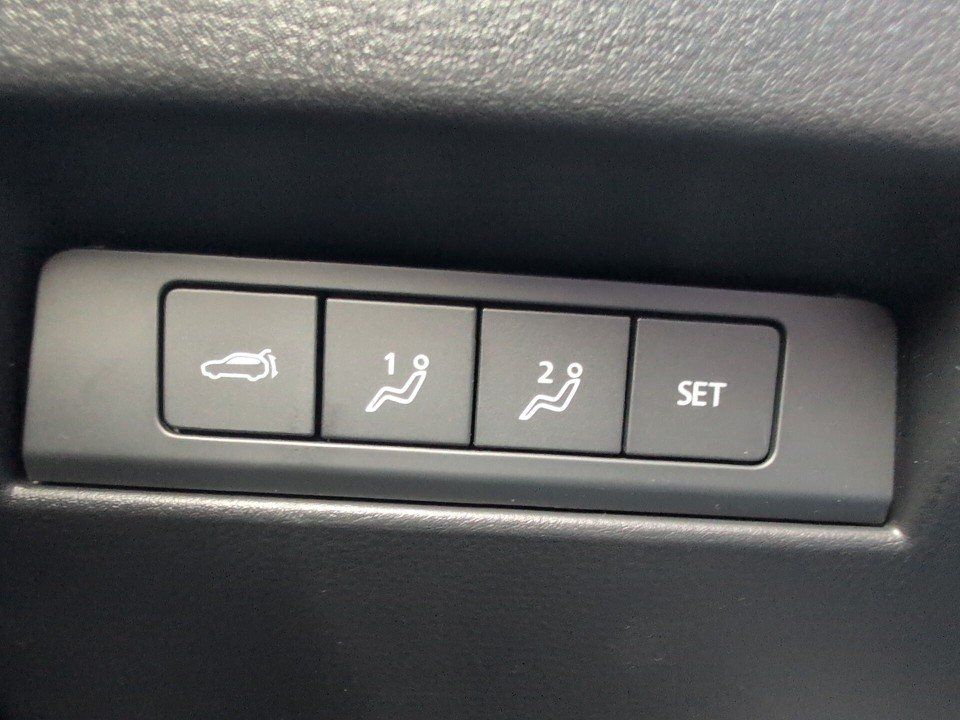 Fahrzeugabbildung Mazda CX-60 PHEV 2.5L eSKY AT AWD HOMURA PLUS BOSE+NAV