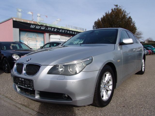 BMW 523i  Auto-Navi Xenon SHZ MFL PDC SSD Tempomat