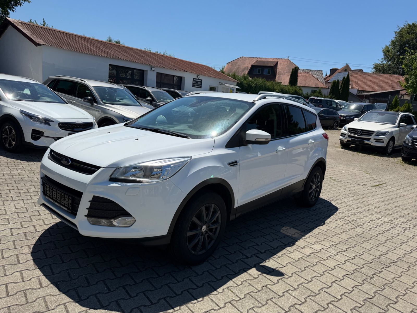 Ford Kuga - 1
