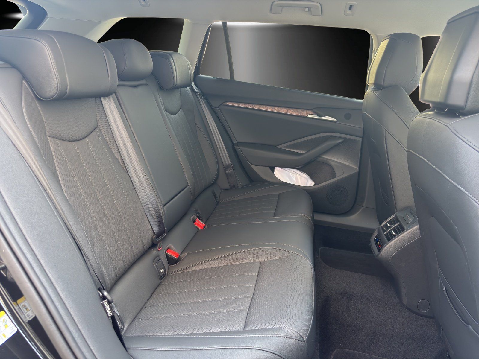 Fahrzeugabbildung SKODA Superb Combi L&K 1,5 TSI iV 150 kW DSG