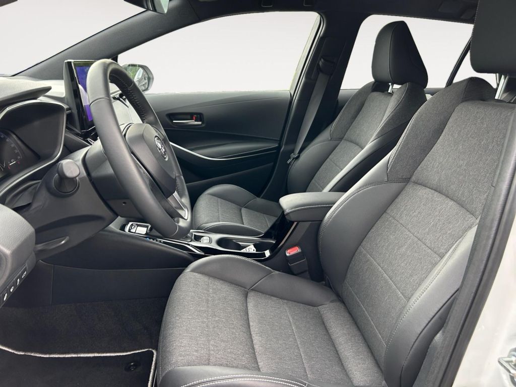 Fahrzeugabbildung Toyota Corolla 1.8 Hybrid Touring Sports Team Deutschla