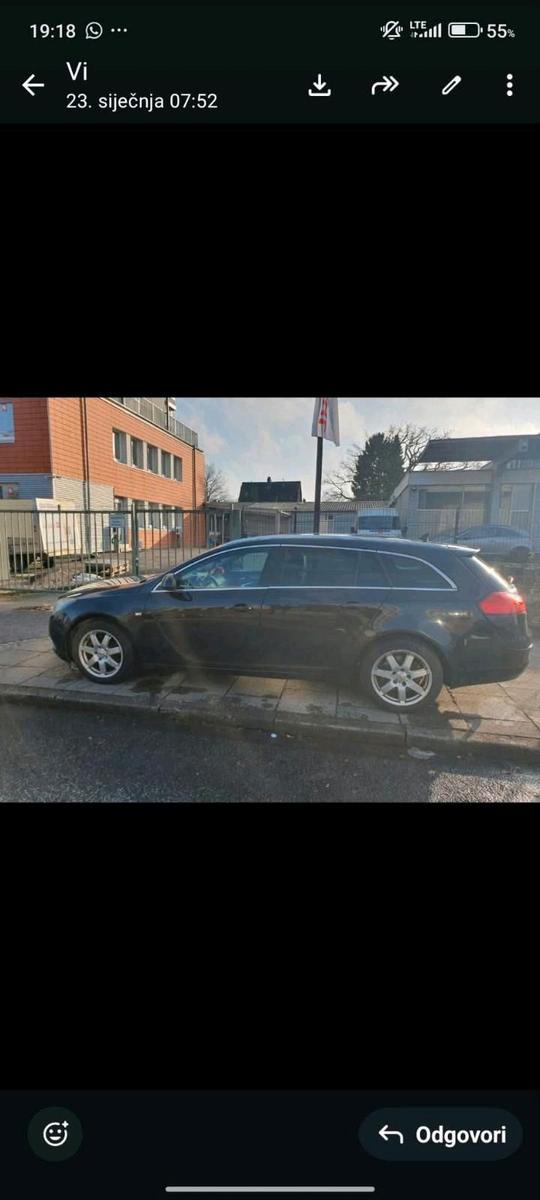 Opel Insignia 2011 — вигляд ззаду