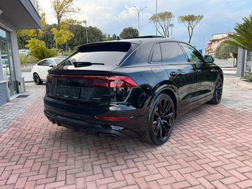Audi Q8 - 6