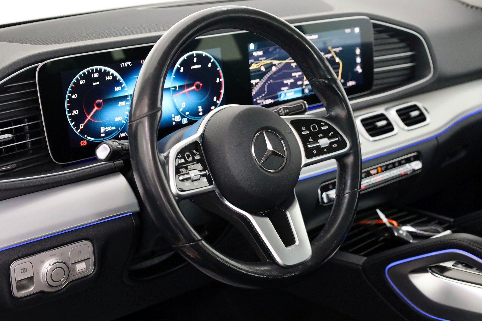 Fahrzeugabbildung Mercedes-Benz GLE 350d 4M AMG Line Leder,Navi,LED,360°,ParkPak