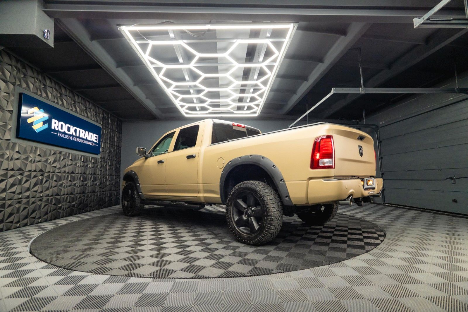 Fahrzeugabbildung Dodge RAM 5.7 V8 HEMI 4x4 OFFROAD RAPTOR LONGBED 19%
