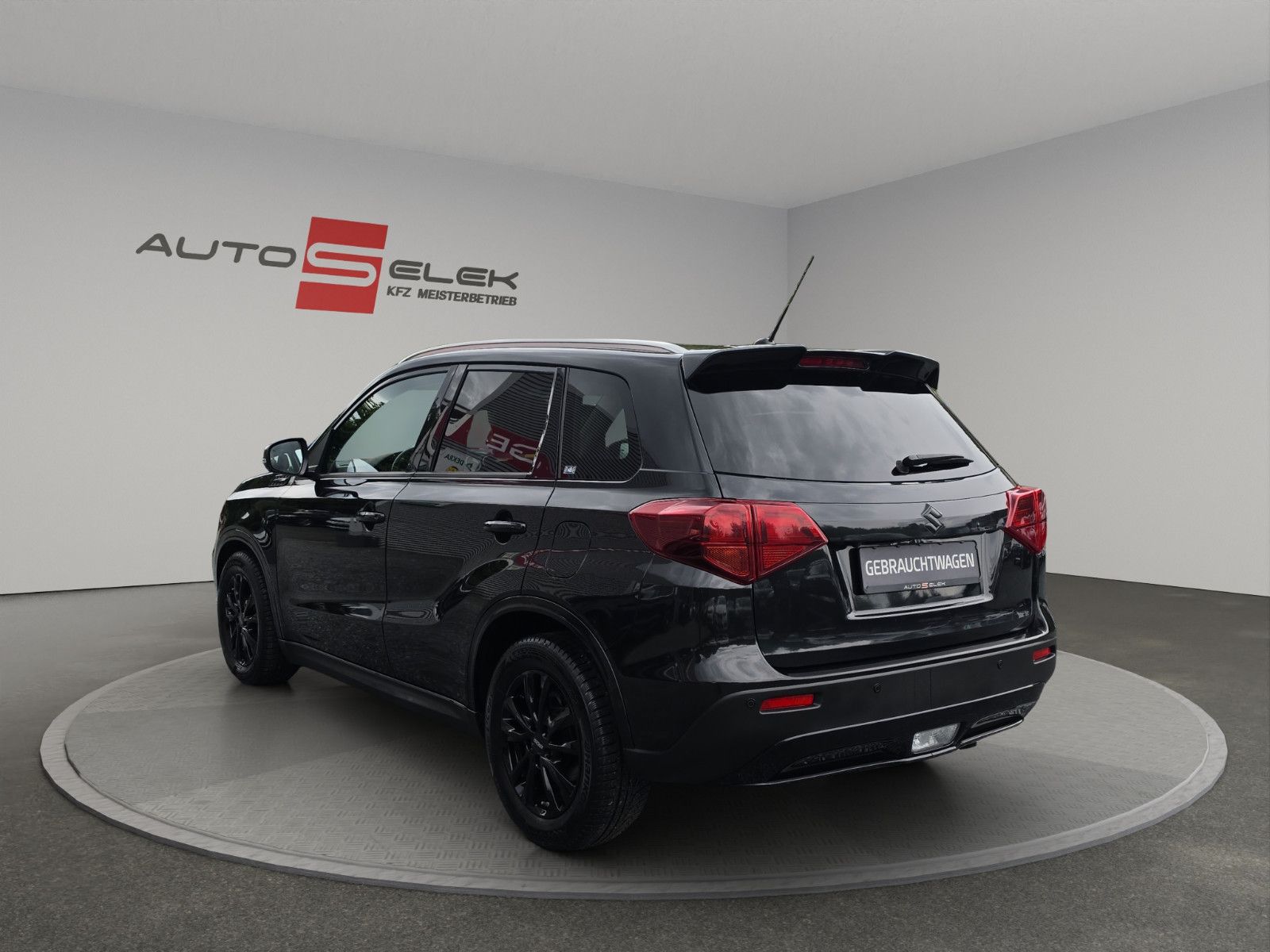 Fahrzeugabbildung Suzuki Vitara 1.4 Comfort+ 4x4 Automatik Panoramadach
