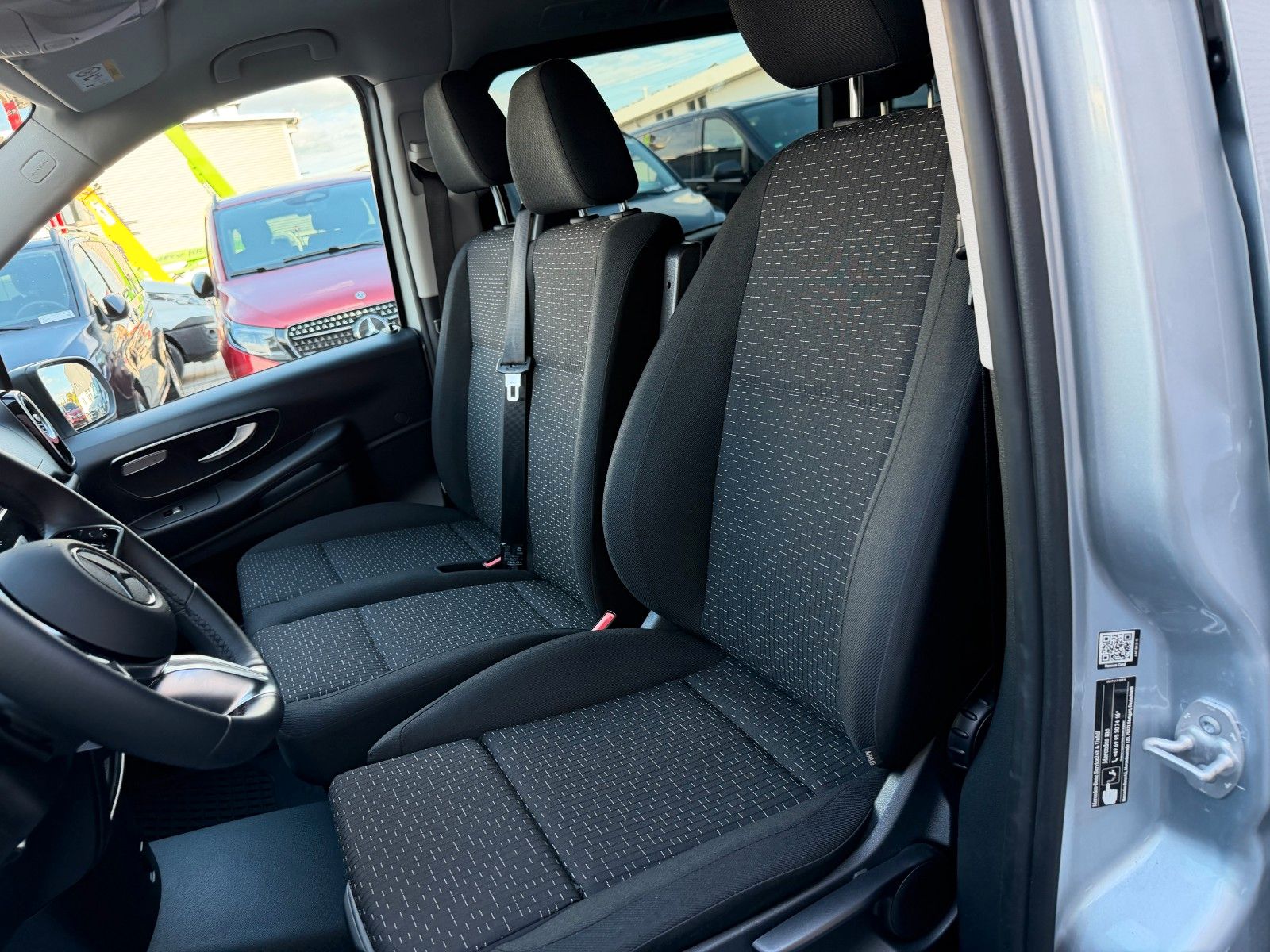 Fahrzeugabbildung Mercedes-Benz Vito 116 CDI Tourer PRO 4x4 Stdheiz AHK2,5to