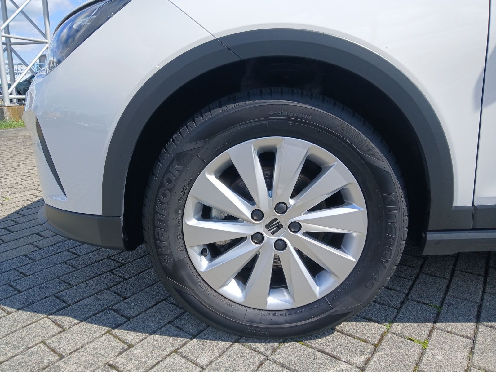 Fahrzeugabbildung SEAT Arona TSI Style LED Klima DAB GRA PDC SH LM