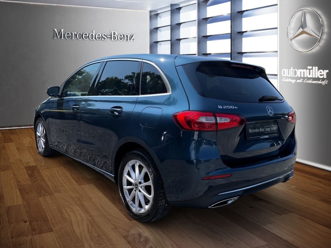 Fahrzeugabbildung Mercedes-Benz B 250 e STNDHZ+AHK+360°+LED+SHZ+TOTWINKEL+