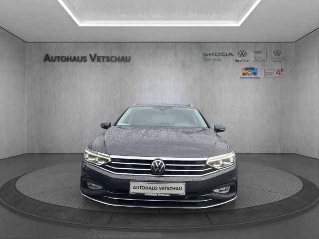 Passat Variant 2.0 TDI Elegance Bluetooth Navi