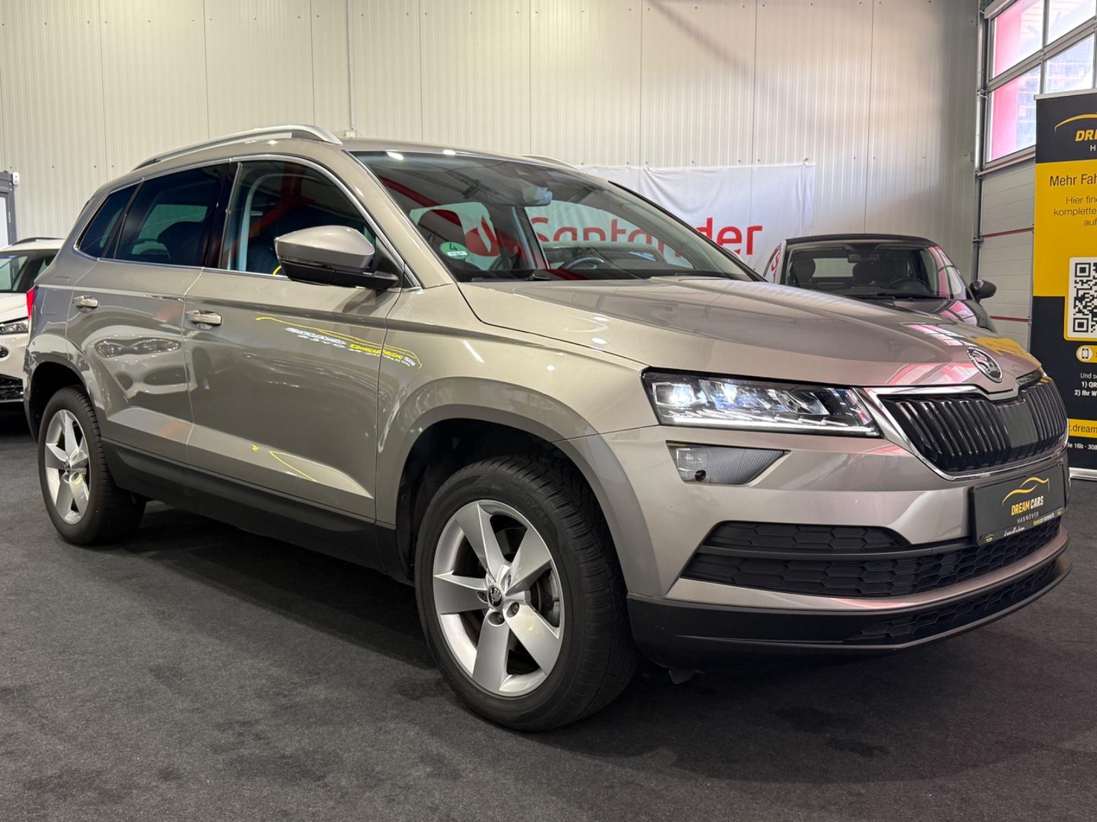 Skoda Karoq Ambition*KAMERA*AHK*ALLWETTER*CARPLAY*LED