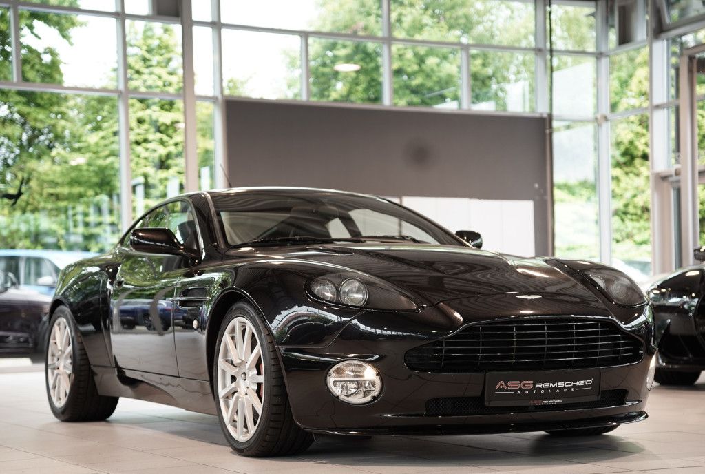 Aston Martin Vanquish