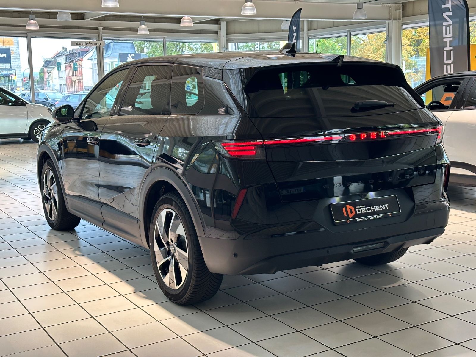 Fahrzeugabbildung Opel Grandland Hybrid *NAVI*SHZ*Allwetter*Kamera*Foc