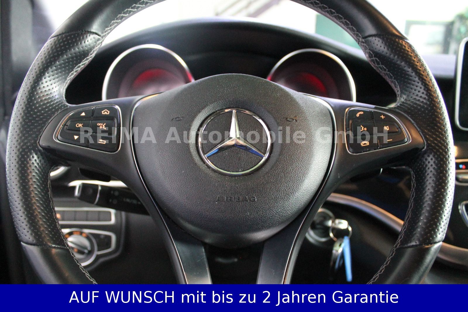 Fahrzeugabbildung Mercedes-Benz V 250 CDI  EDITION 4MATIC lang 8 Sitzer