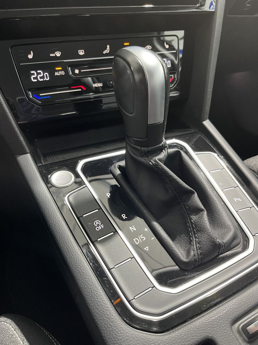 Fahrzeugabbildung Volkswagen Passat Variant Business 1.5 TSI*LED*Navi*Cam*