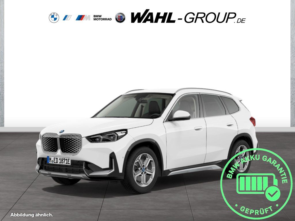 BMW iX1 xDrive30 xLine AHK Sport Adapt LED Premium D