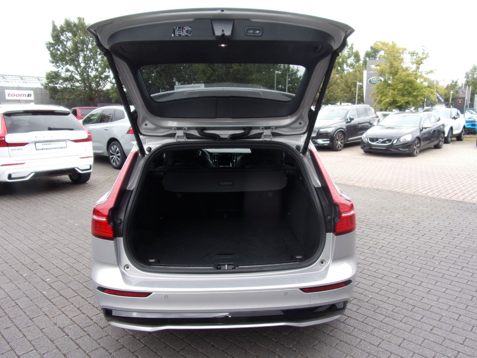 Volvo V60 B4 Kombi Plus Dark foto 7