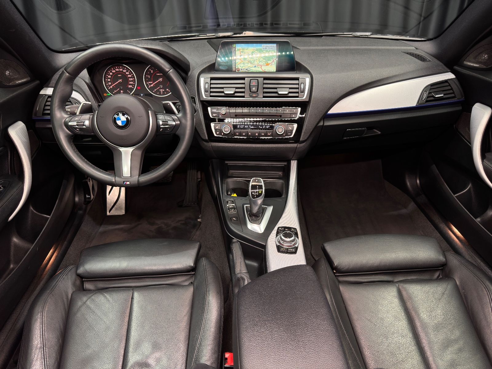 Fahrzeugabbildung BMW M240i Coupe xDrive|M-PERFORMANCE|1.HAND|