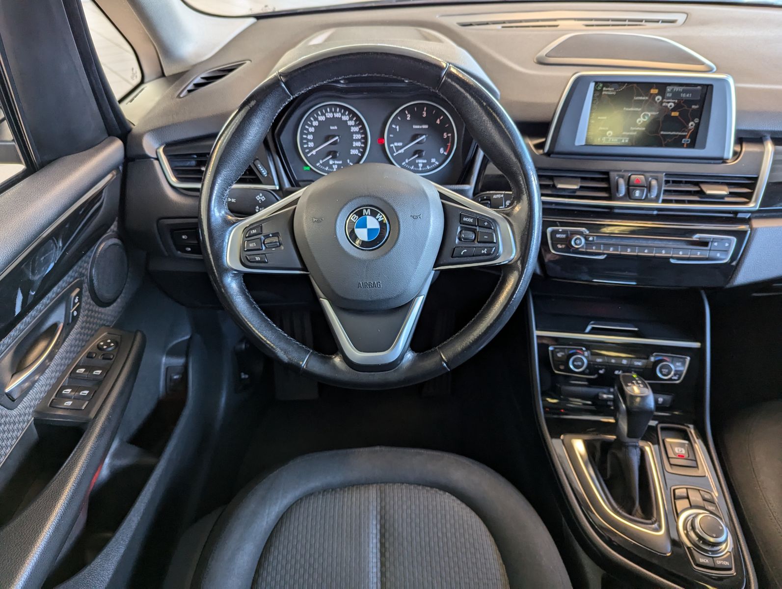 BMW 220 Active Tourer d xDrive LED Pano Navi SHZ AHK - Image 19