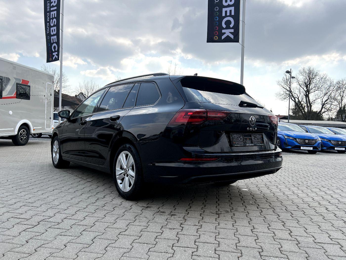 Volkswagen Golf VIII Variant 2.0 TDI Life *LED Navi AHK ACC