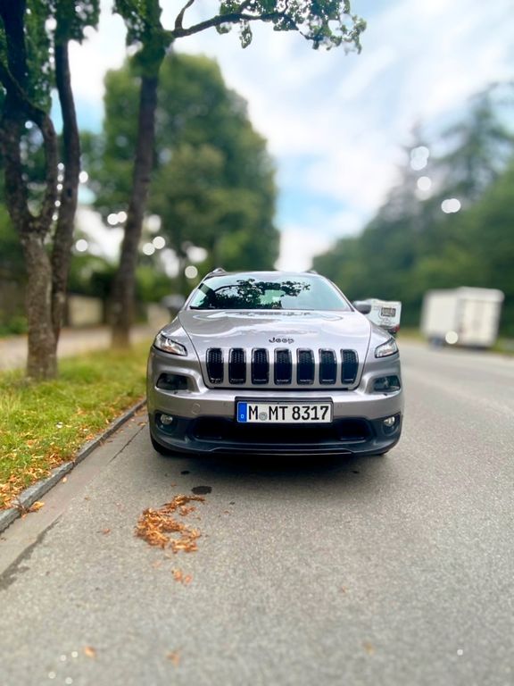 Image of Jeep Cherokee