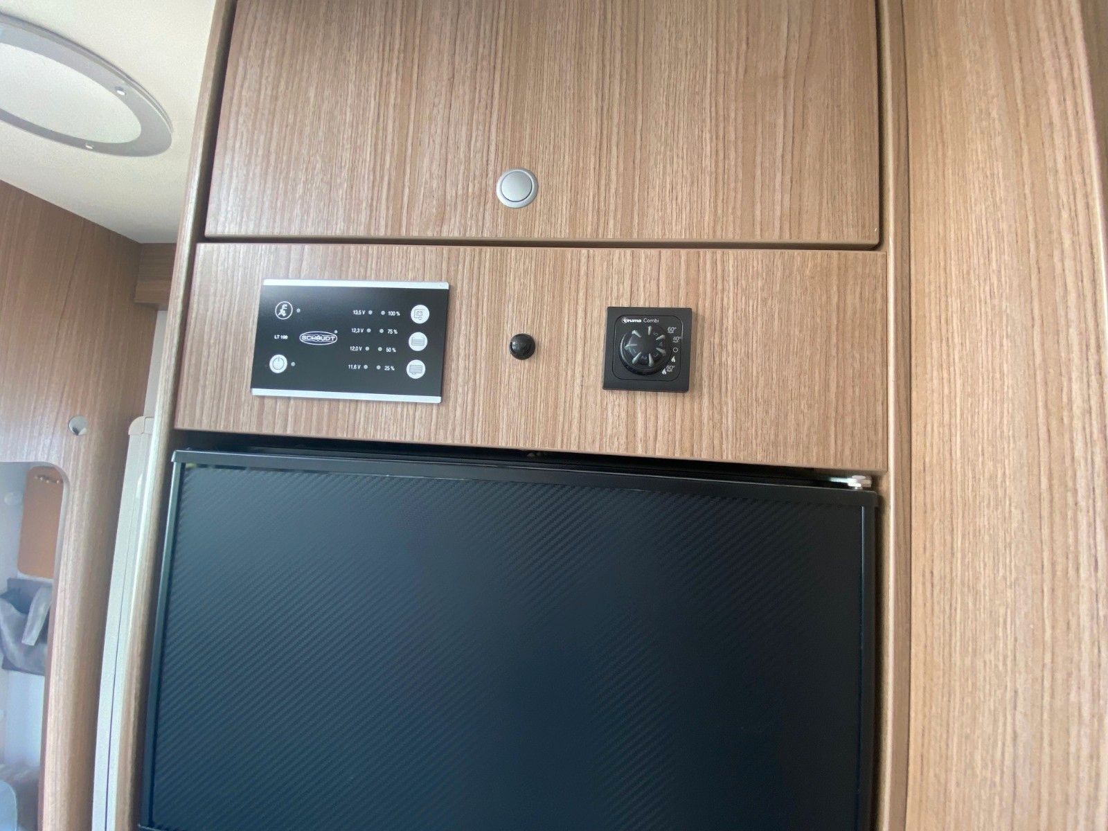 Fahrzeugabbildung Carado I 338 Ed.15 *Autom.*Sat*Markise*Lithium*Navi*RFK