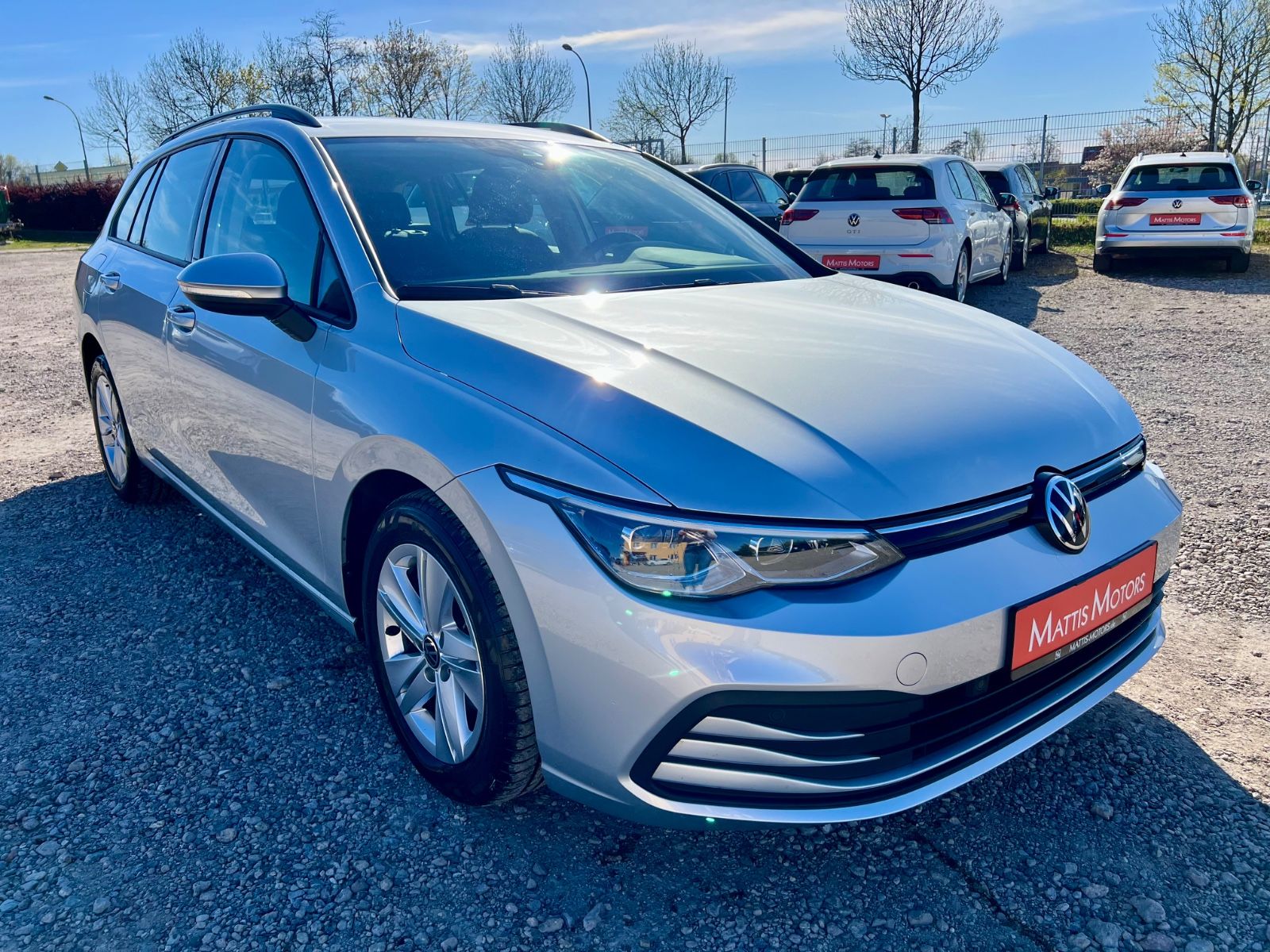VW Golf Variant 1.5 eTSI DSG Life AAC SHZ LED NAVI