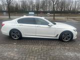 BMW 740i - - BMW 740: 740i