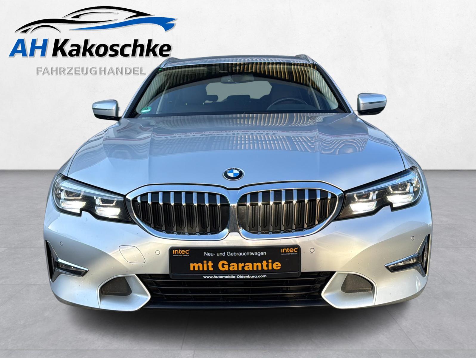 BMW 320 320 d xDrive Touring Luxury Line HUD Carplay