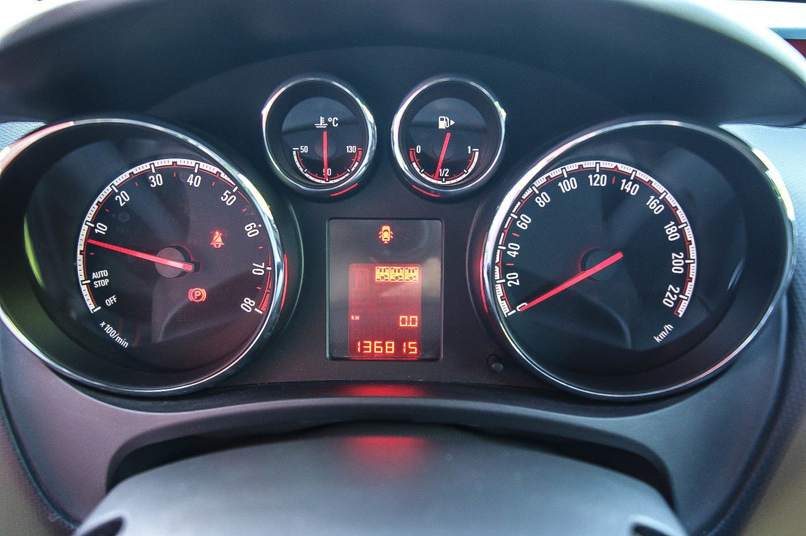 Fahrzeugabbildung Opel Meriva B 1.4Turbo 150 Jahre Opel 1HAND ANHZV PDC