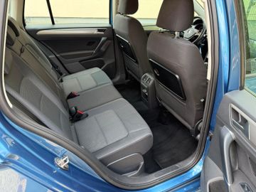 Volkswagen Golf - 11
