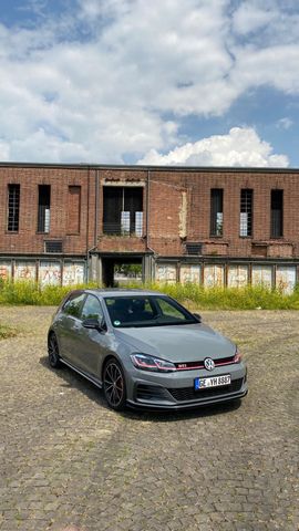 Volkswagen Vw Golf 7 Gti Tcr  Akrapovic