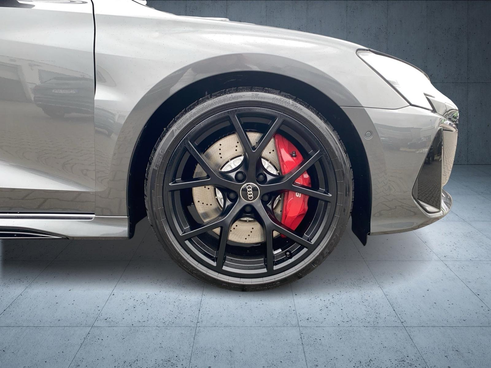 Audi RS 3 Sportback S tr. PANO HUD RS-Abgas Matrix