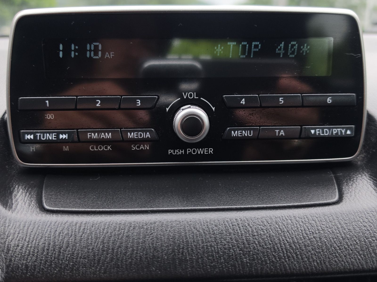 Fahrzeugabbildung Mazda 2 Lim. Center-Line AUS 1.HAND NUR 23 TSD. KM