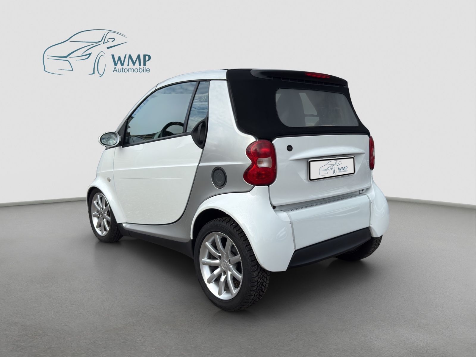 Fahrzeugabbildung Smart ForTwo cabrio Basis/Klimaanlage/Radio/TÜV
