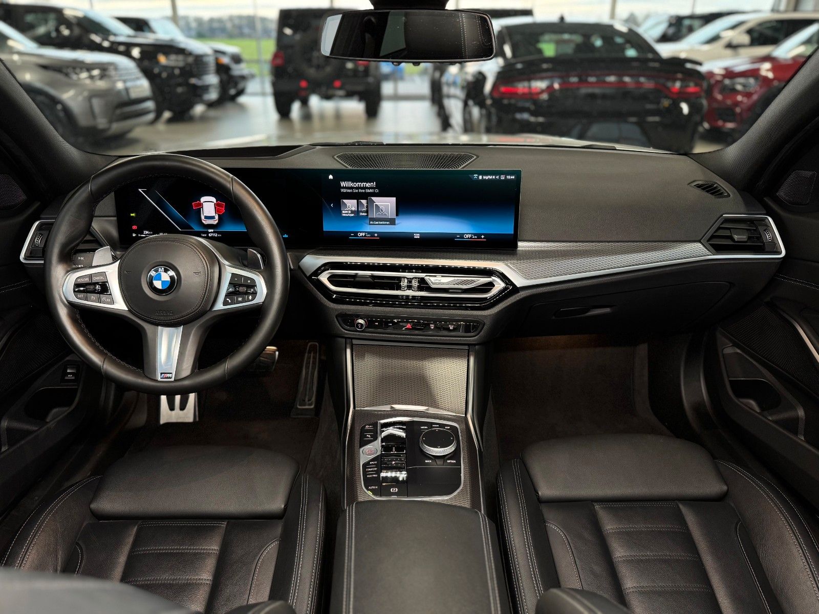 Fahrzeugabbildung BMW 320 d Touring xDrive MSport "Leder PANO Innov.P"